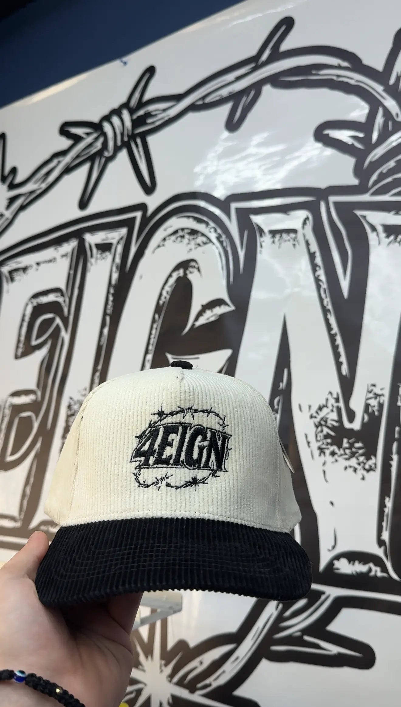 4n Barbwire corduroy hat